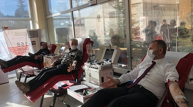 AK Parti&#039;den kan bağışı kampanyasına destek