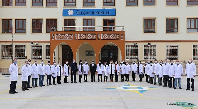 Aksaray&#039;da 6 bin 500 öğretmen beyaza büründü