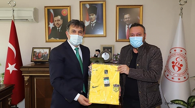 Alaçatıspor BAL katılım belgesini teslim etti