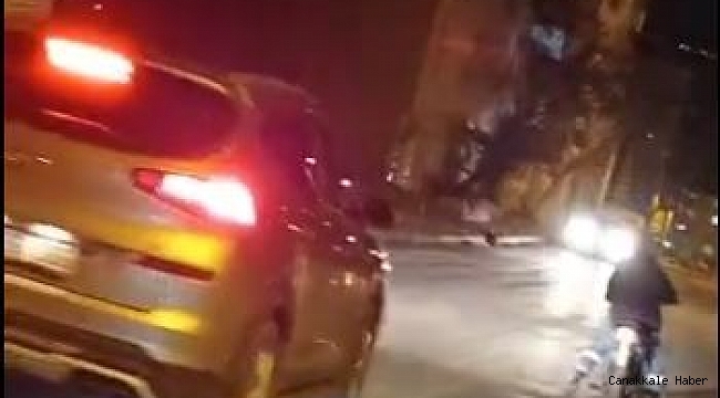 Alkollü olduğu iddia edilen motosikletlinin tehlikeli yolculuğu kamerada