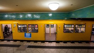 Almanya yeniden "kapandı"