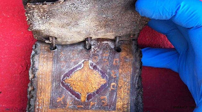 Altın varaklı Tevrat ele geçirildi