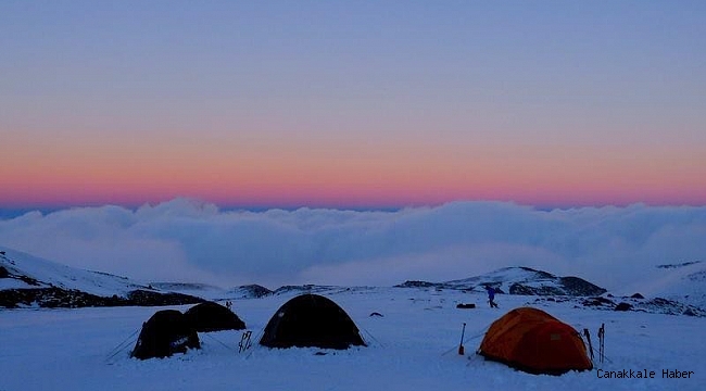 Anadak Anadolu Dağcılık ve Doğa Sporları Kulübü Zirve Tırmanışı