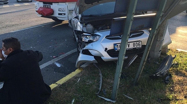 Araçla çarpışan otomobil refüje çıktı, kaza ucuz atlatıldı