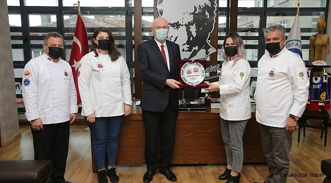 Aşçılar Derneği&#039;nden Başkan Kurt&#039;a teşekkür ziyareti