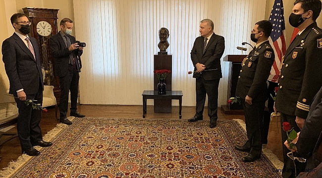 Azerbaycan&#039;ın ulusal Lideri Haydar Aliyev Washington&#039;da anıldı