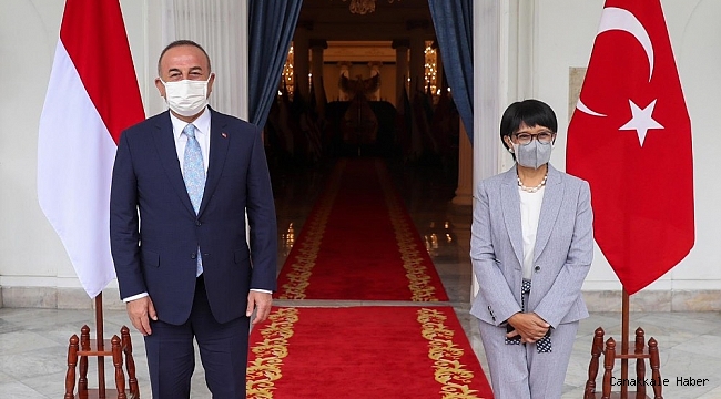 Bakan Çavuşoğlu, Endonezyalı mevkidaşı Marsudi ile görüştü