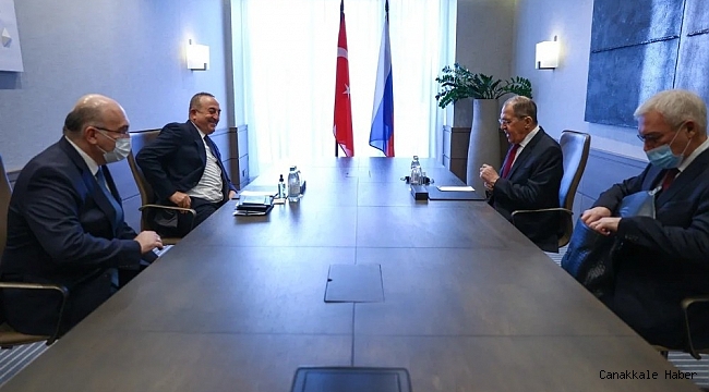 Bakan Çavuşoğlu ve Rus mevkidaşı Lavrov Soçi'de görüştü