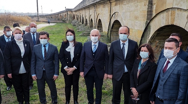 Bakan Karaismailoğlu dünyanın en uzun taş köprüsü için müjdeyi verdi