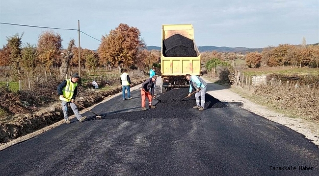 Balıkesir&#039;de 20 ilçede sıcak asfaltlama işi sürüyor