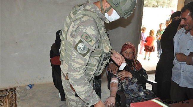 Barış Pınarı bölgesinde halka Mehmetçik&#039;ten yardım eli