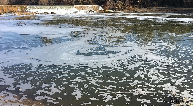 Bartın Irmağında beyaz köpükler oluştu