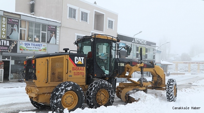 Başkale&#039;de kar yağışı