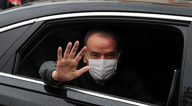 Başkan Böcek: &quot;Partimizin çatısı altında bulunan bazı menfaat gruplarının insan olmayı unuttuklarını gördüm&quot;