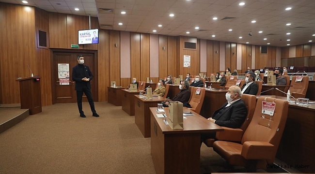 Başkan Gökhan Yüksel dernek yöneticileri ile bir araya geldi, 500 günlük yolculuğunu paylaştı