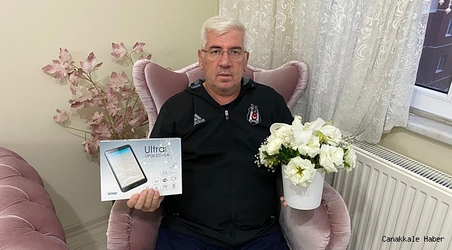 Başkan Yüksel, &quot;Çiçekler tablete dönsün öğrencilerin yüzü gülsün&quot;