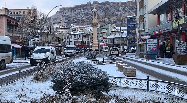 Bayburt güne karla uyandı