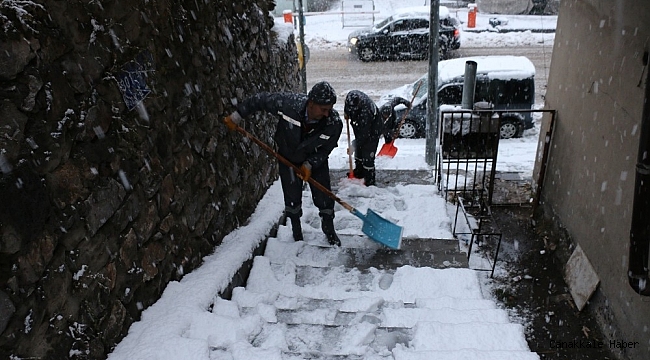 Bitlis&#039;te 87 köy yolu ulaşıma kapalı