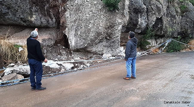 Bodrum&#039;da tonlarca ağırlıktaki dev kaya parçası yola düştü