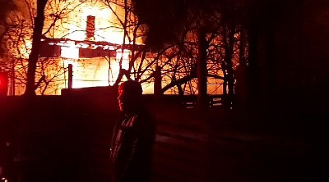 Bolu'da iki katlı evde devrilen soba yangın çıkardı: 1 ölü