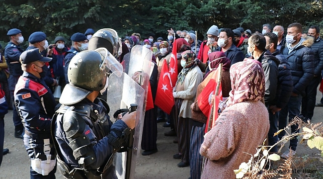 Bolu&#039;da jandarmayla köylüler arasında yıkım gerginliği