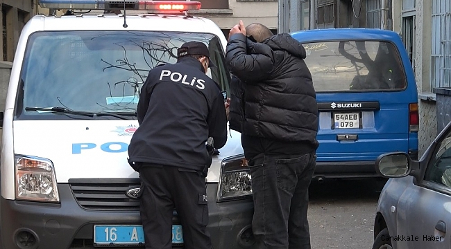 Bursa'da koronavirüsü hiçe sayıp kahvehanesini açtı, ceza yedi