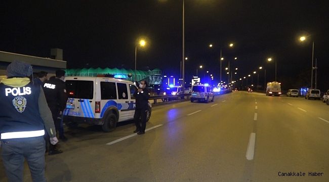 Bursa'da yapılan denetimlerde alkollü sürücü ve arkadaşı önce polisle bekçiye saldırdı ardından küfür etti