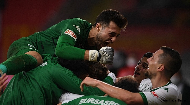 Bursaspor&#039;da sezon sonu 8 futbolcunun sözleşmesi sona eriyor