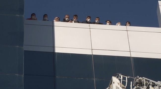 Büyükçekmece'de korkutan iş yeri yangını: 1 yaralı