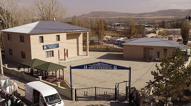 Büyükşehir ilçelere de mezarlık ve idari binalar yapıyor