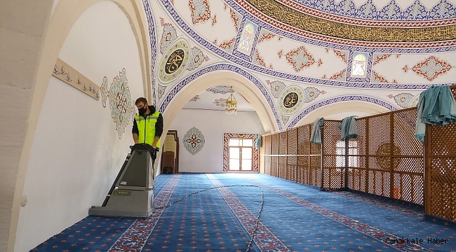 Büyükşehir&#039;in Covıd-19&#039;a karşı temizlik seferberliği sürüyor