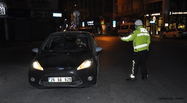 Cadde ve sokaklar boşaldı, Eskişehir&#039;de sessizlik hakim oldu
