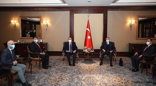 Çavuşoğlu ve Akar, Ukrayna'daki Ahıskalı Türklerle bir araya geldi