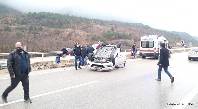 Cenaze yolunda kaza: 2 yaralı