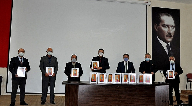 Çeşme&#039;de uzaktan eğitime tablet desteği sürüyor