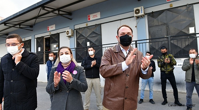 Çiğli Belediyesi şantiyesinde yeni yıl kutlaması