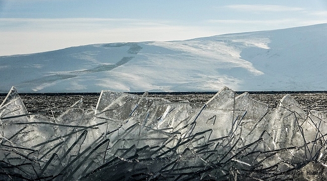 Çıldır Gölü&#039;nde kutupları aratmayan görüntüler