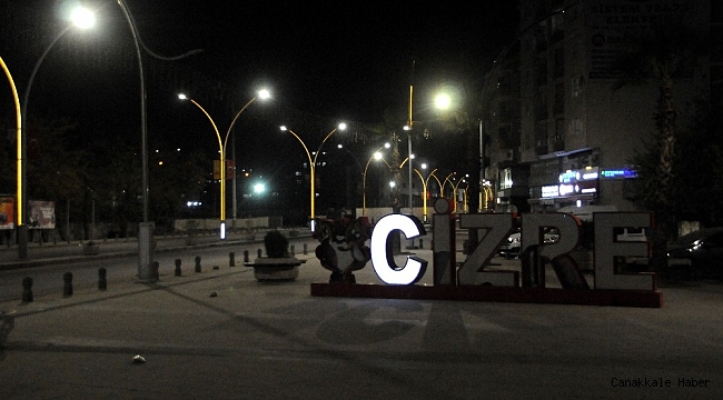 Cizre'de caddeler boş kaldı