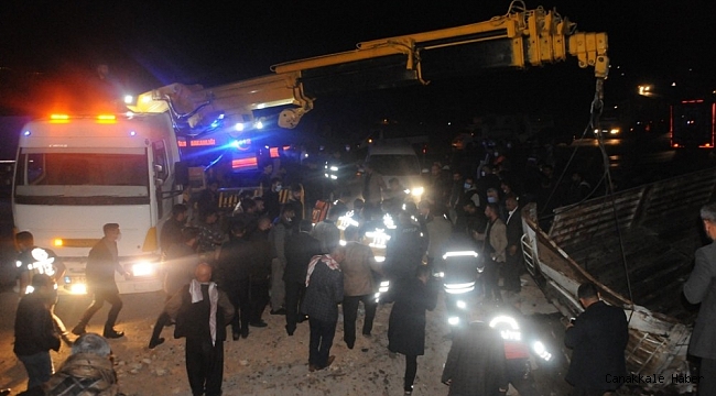 Cizre&#039;de kömür yüklü tır şarampole devrildi: 1 ölü