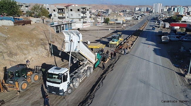 Cizre&#039;de yol yapım çalışmaları devam ediyor