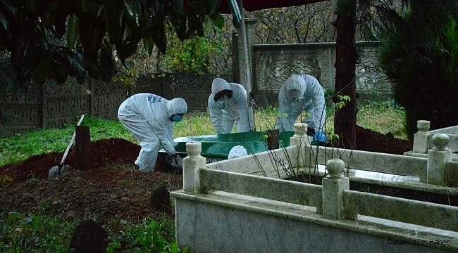 Çocuğunu kucağına alamadan koronaya yenilen anne son yolculuğuna uğurlandı