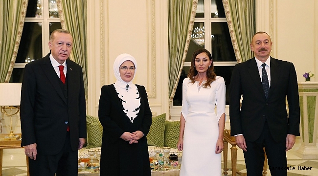 Cumhurbaşkanı Erdoğan ve eşi Emine Erdoğan Bakü'de resmi aile yemeğine katıldı