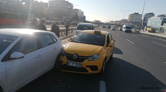 D-100'de 3 araç birbirine girdi: 1 yaralı