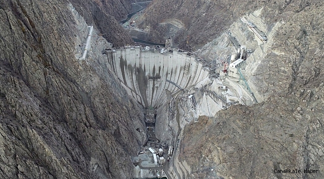 Dar vadinin gizli hazinesi Yusufeli Barajı&#039;nda son 15 metre kaldı