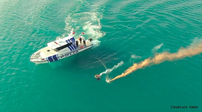 Deniz Polisi'nden nefes kesen kurtarma tatbikatı