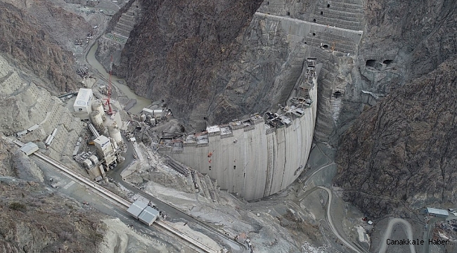 Dev projede son 10 metre