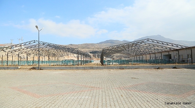 Develi&#039;de hayvan pazarının üstünün kapanma çalışmaları başladı