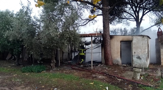 Didim&#039;de metruk binadaki yangın korkuttu