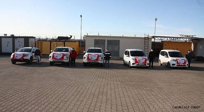 Diyarbakır'da bir grup, farkındalık oluşturmak için araçlarına maske taktı