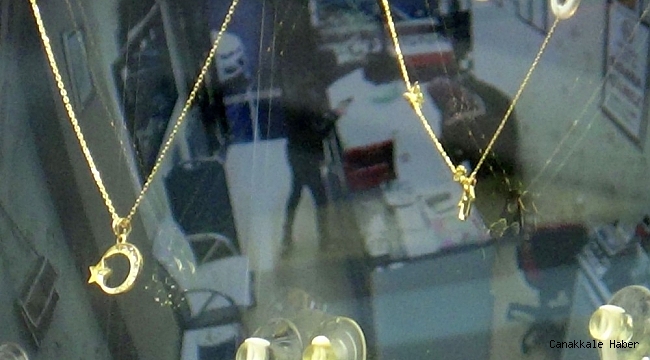 Diyarbakır&#039;da kar maskesiyle kuyumcu soygunu girişimi: 1 ölü